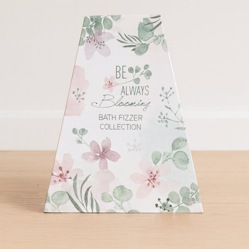 BNIB Bath Bomb Collection - 12 Fizzes